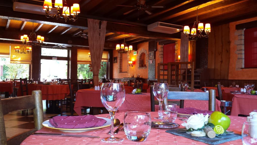 La Tour Hotel Aubazines Екстериор снимка